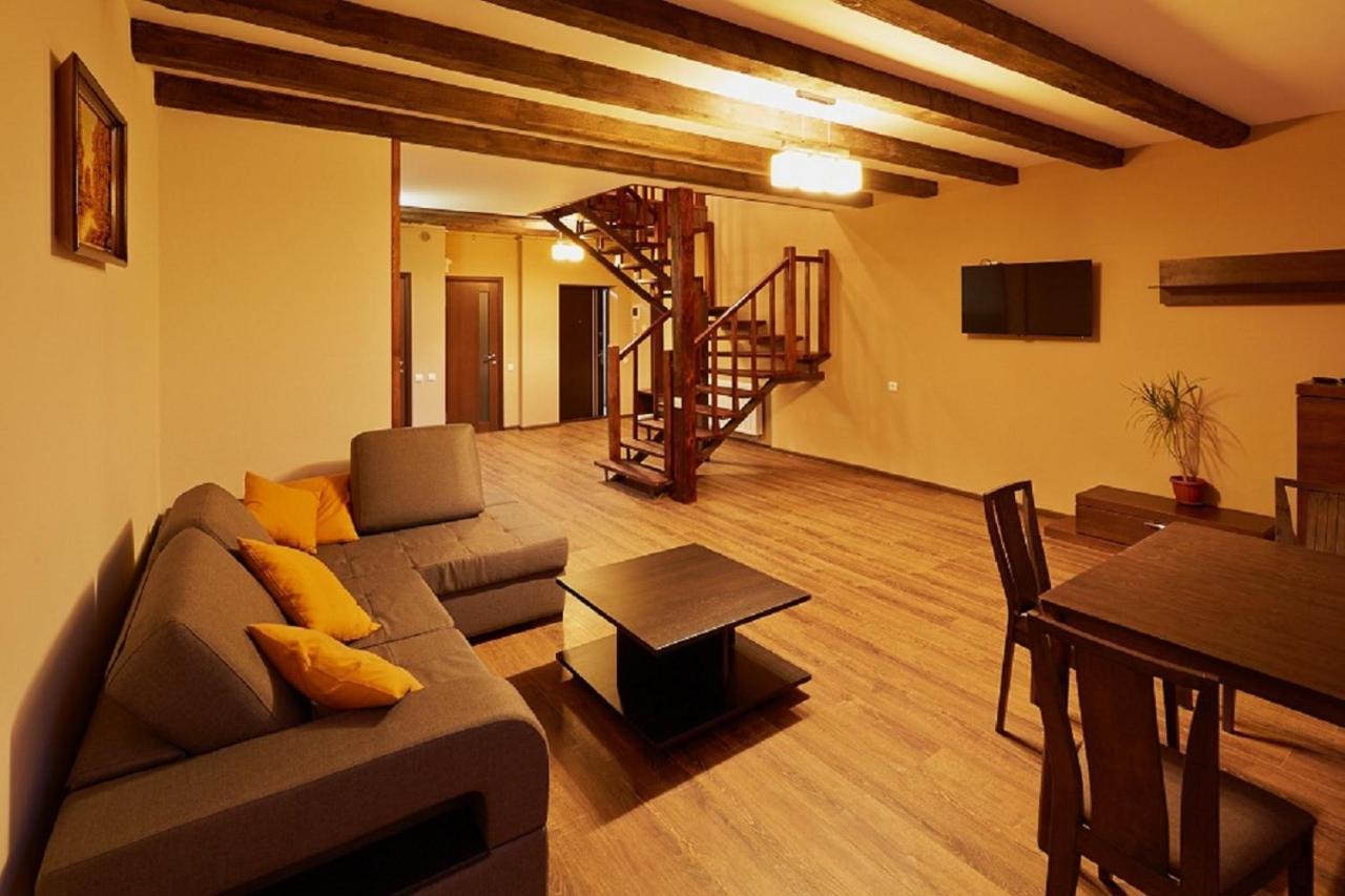 Apartment On Lychakivska Lviv Exterior photo